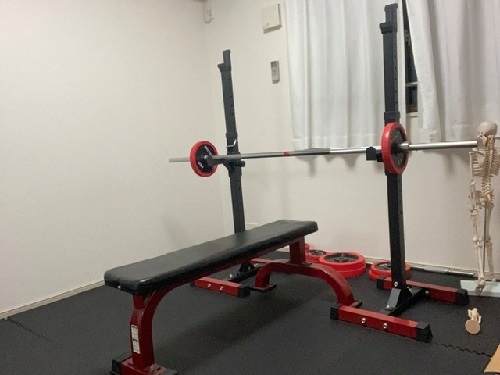 足利市パーソナルトレーニングジムのウエイトトレーニング